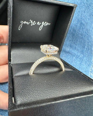 3.0ct Emerald Cut Moissanite Diamond Pavè Three Row Band Engagement Ring Ring Deluxe Fine Jewelry