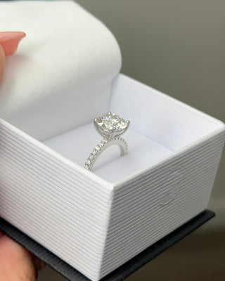 3.0ct Round Cut Moissanite Accented Engagement Ring Ring Deluxe Fine Jewelry