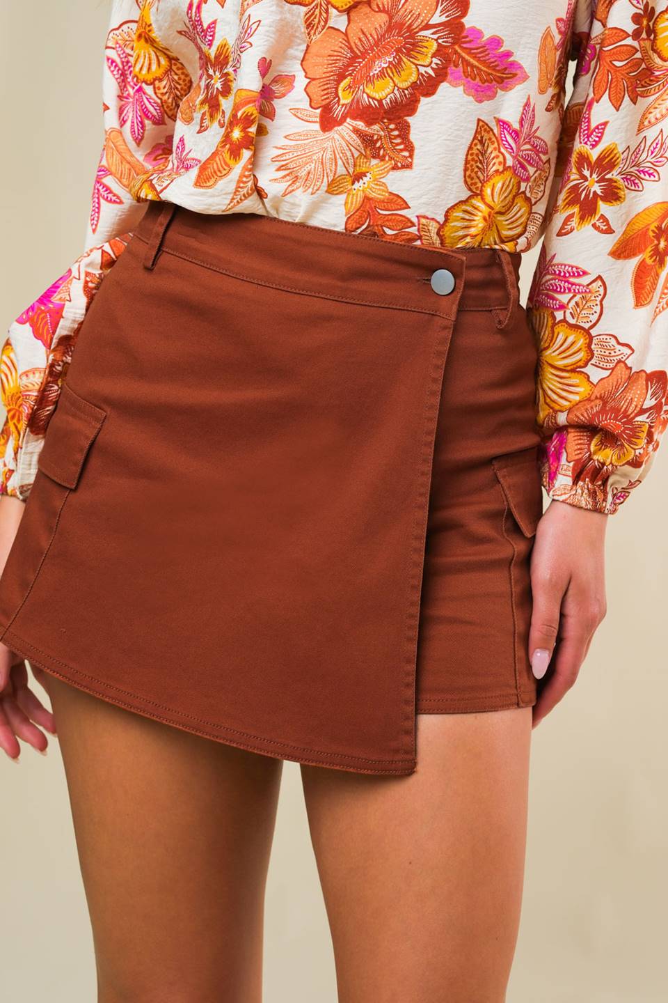THE WAY OUT TWILL SKORT - By Baano