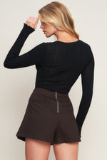 SERENE CHICNESS WOVEN SKORT