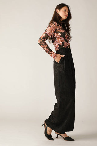 FIRESIDE CHATS STRETCH LACE TOP - By Baano