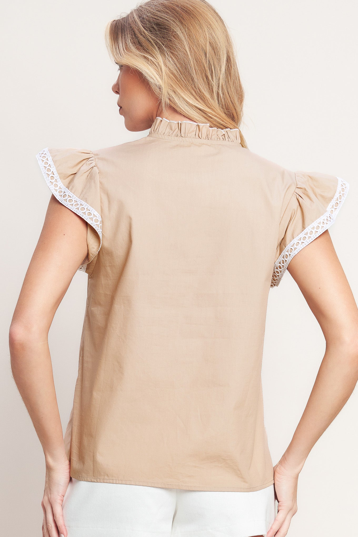 EASY TO ADMIRE WOVEN TOP