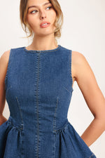 MODERN FLOUNCE DENIM TOP