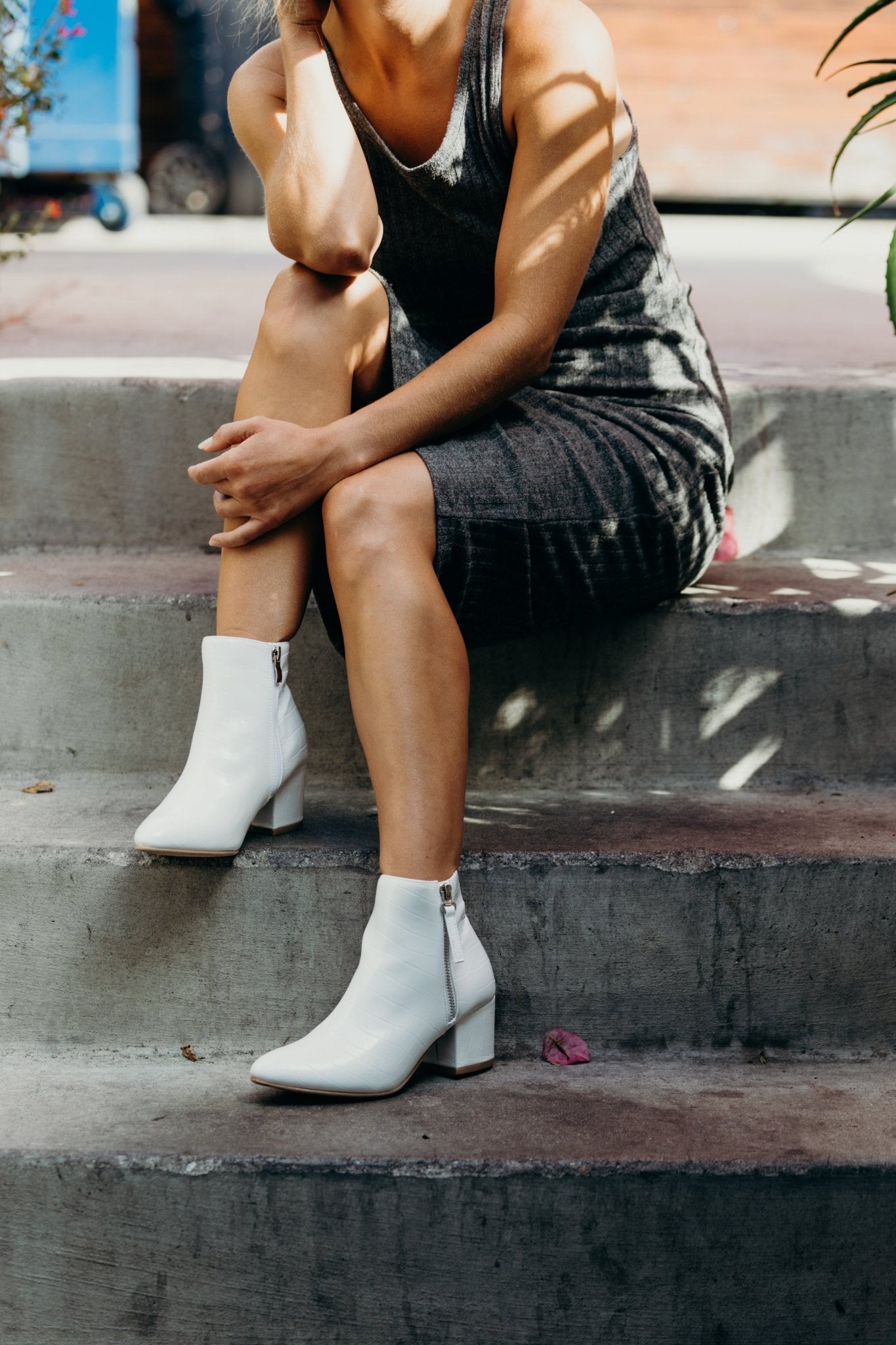 Zuma | White J.Adams