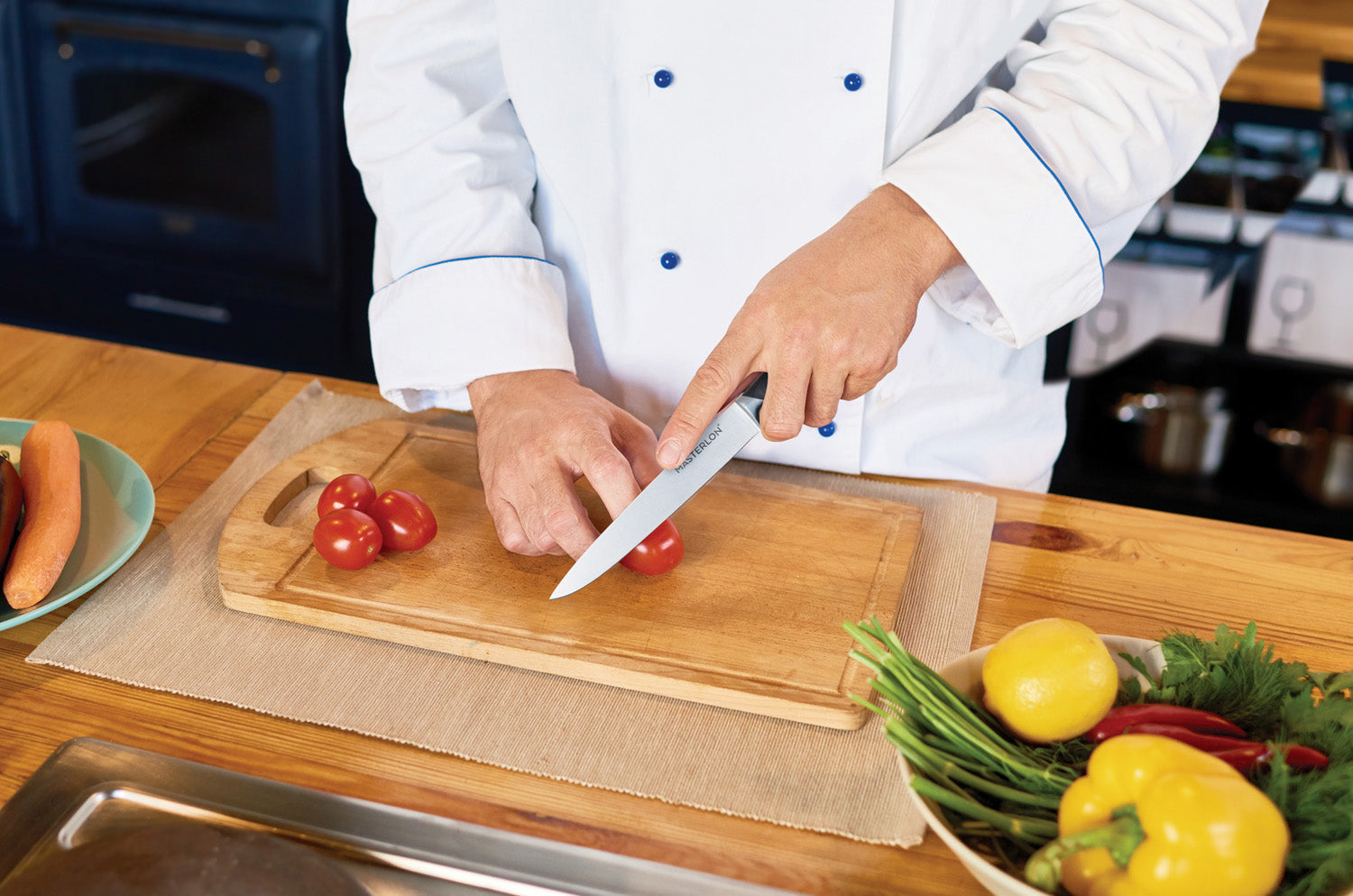 MASTERPAN Utility Knife With Stainless Steel blade & Cover, 5