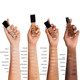 NARS Natural Radiant Longwear Foundation - 30 ML / Medium 2.5 - Sahel - Medium Skin with Peach/Gold Undertones