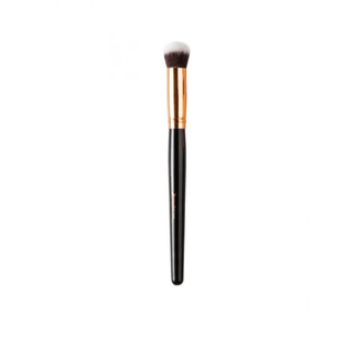 Nascita Oval Concealer Brush 136