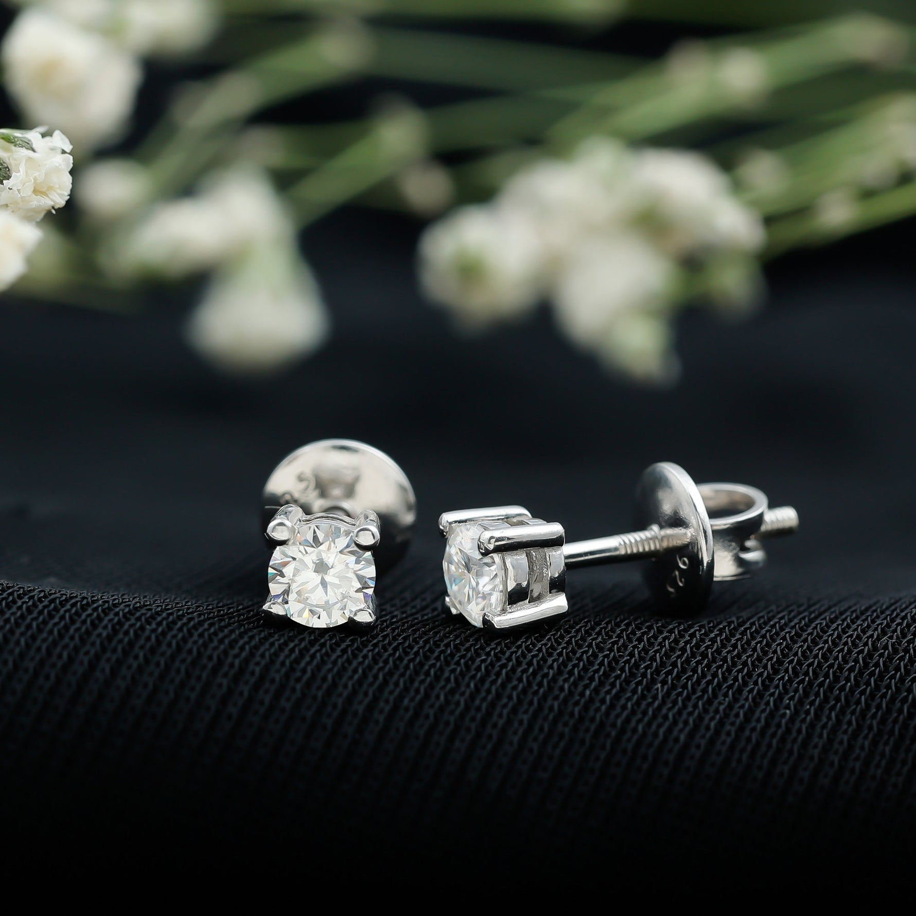 Brilliant Cut Diamond Stud Earrings in Prong Setting