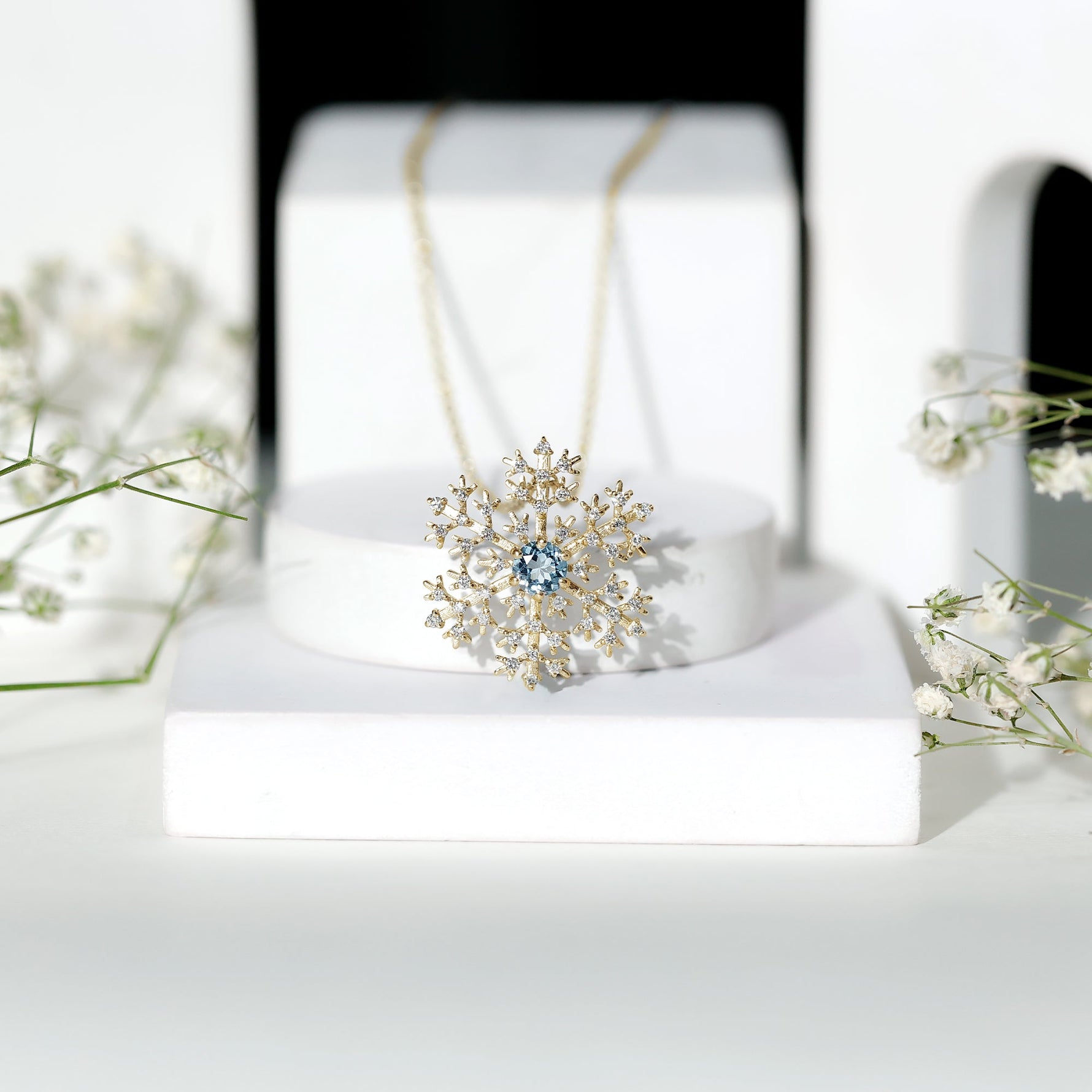 1 CT Snowflake Pendant Necklace with Aquamarine and Diamond