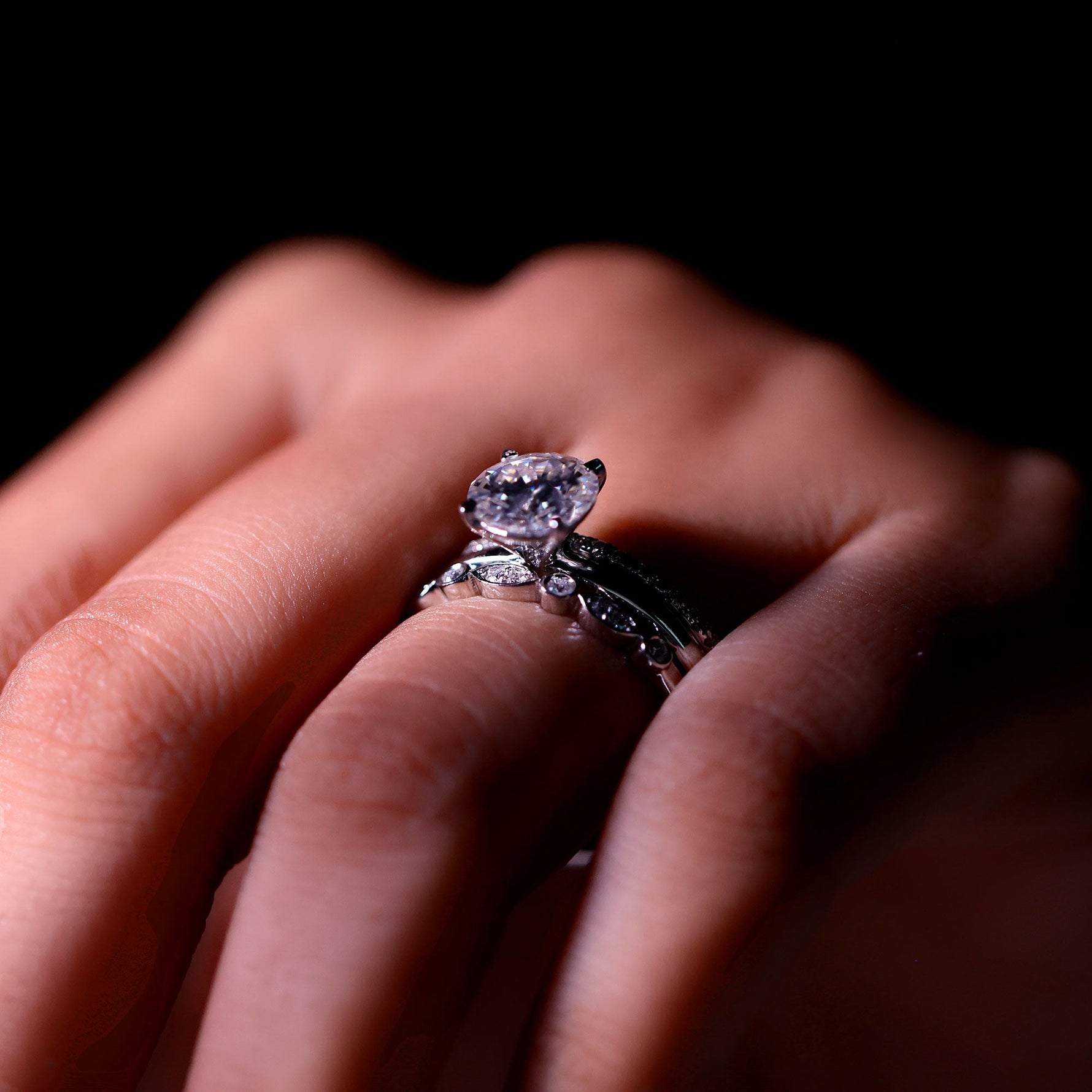 Round shape Solitaire Moissanite Trio Wedding Ring Set