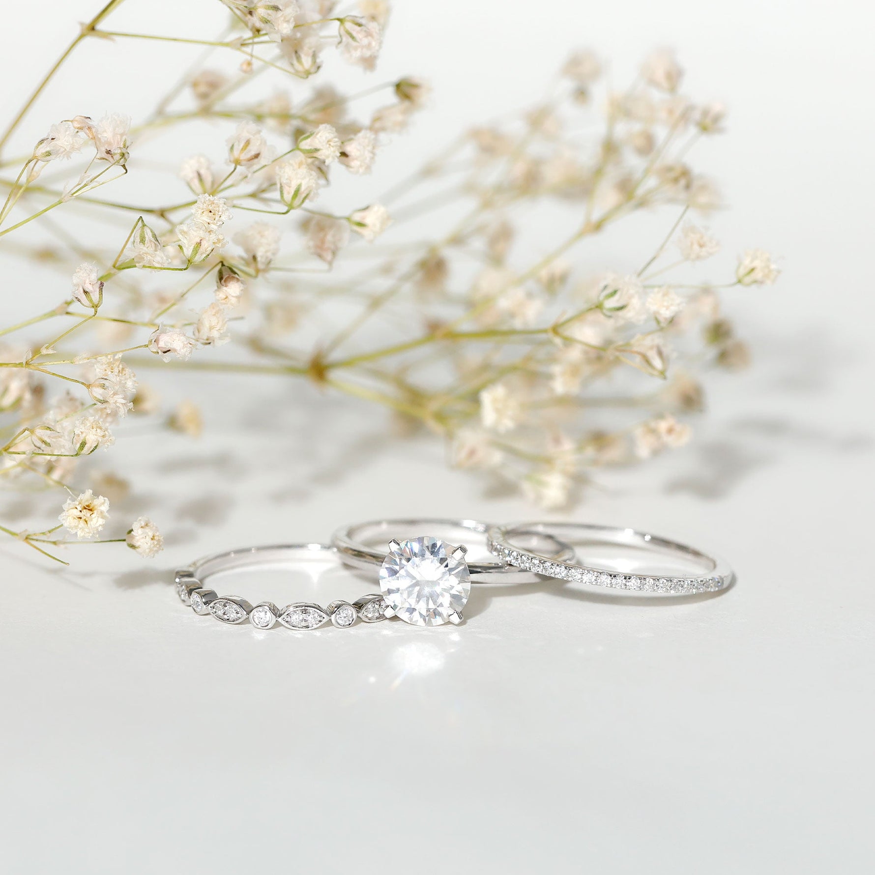 Round shape Solitaire Moissanite Trio Wedding Ring Set