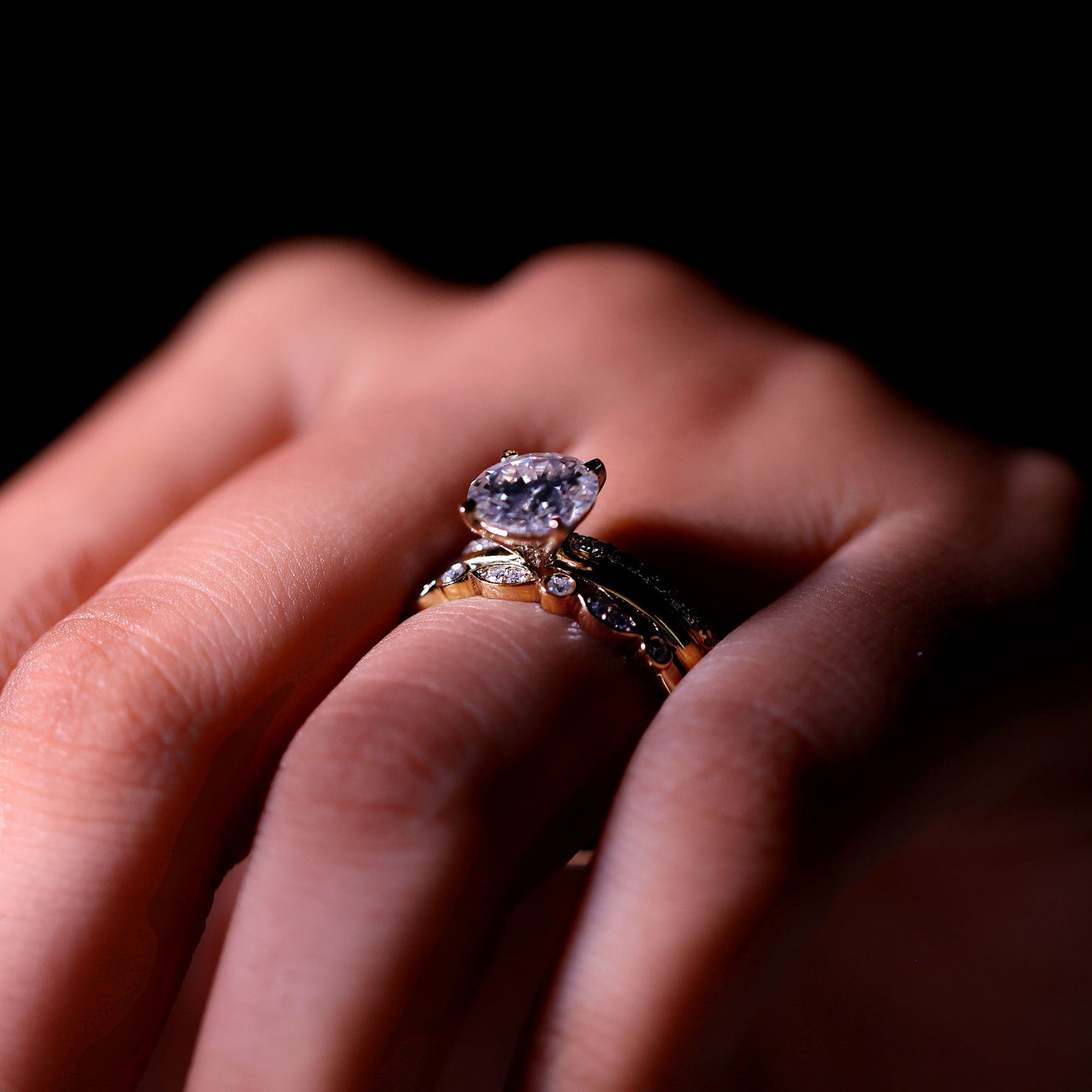 Round shape Solitaire Moissanite Trio Wedding Ring Set