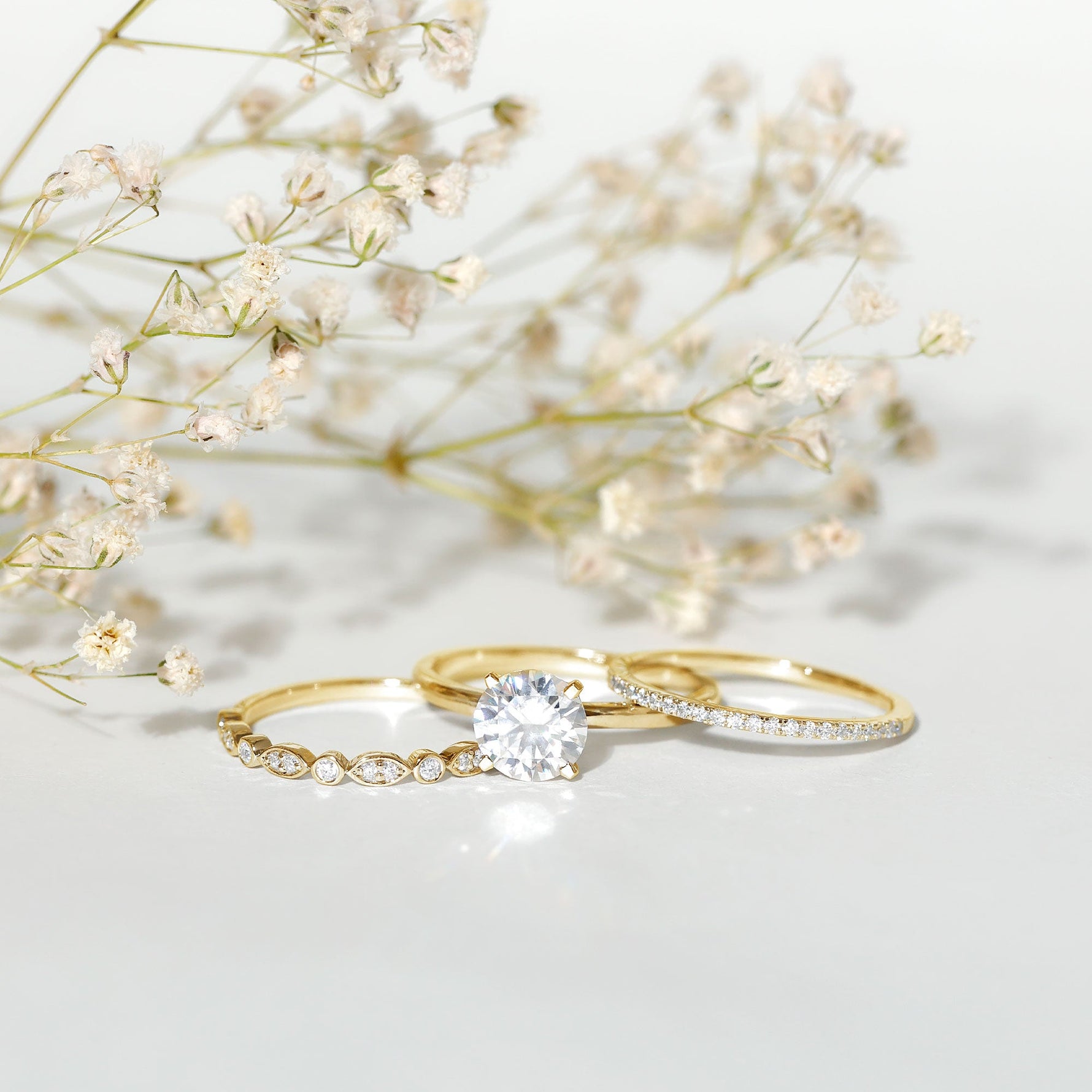 Round shape Solitaire Moissanite Trio Wedding Ring Set