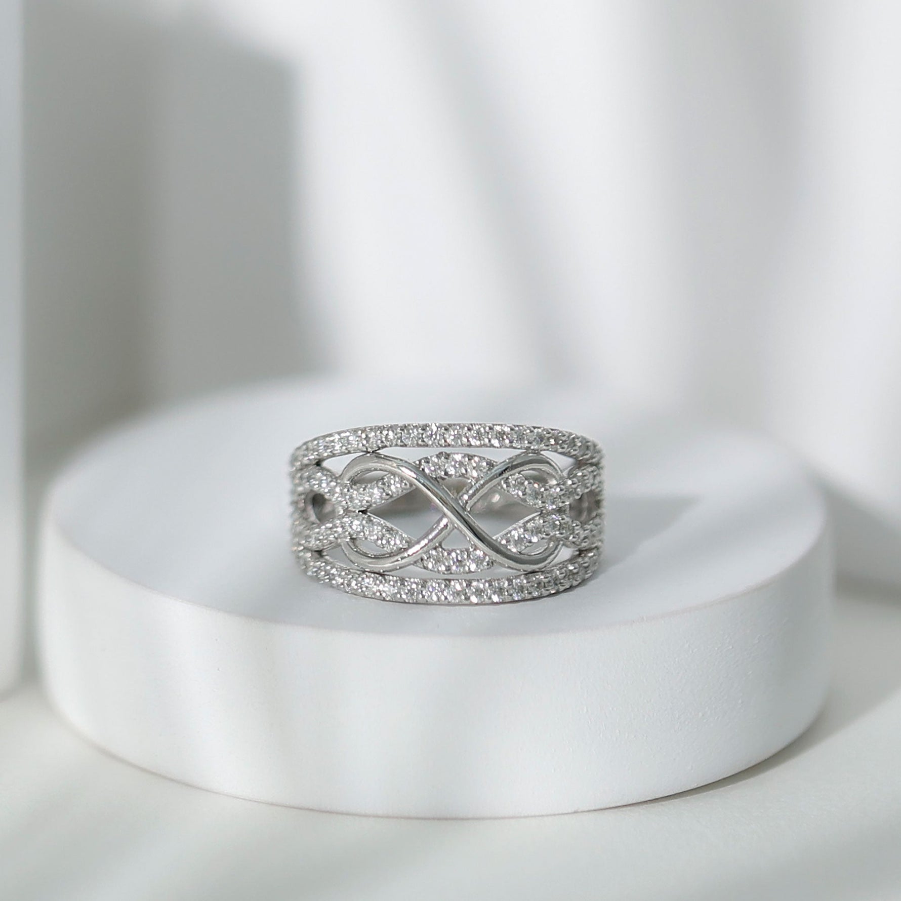 Certified Lab Grown Diamond Infinity Wedding Band Ring