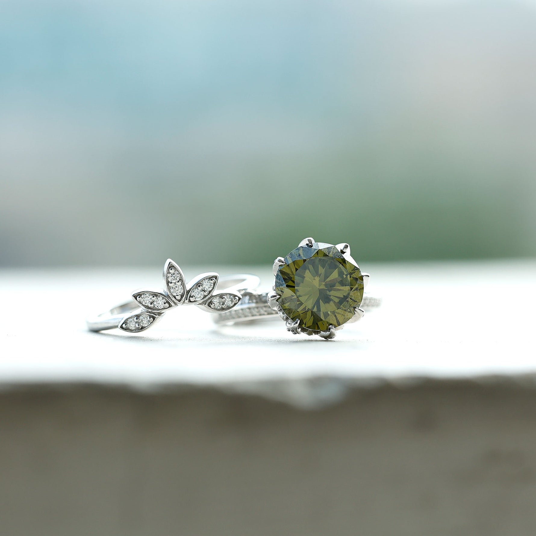 Lab Grown Green Sapphire Flower Wedding Ring Set with Moissanite