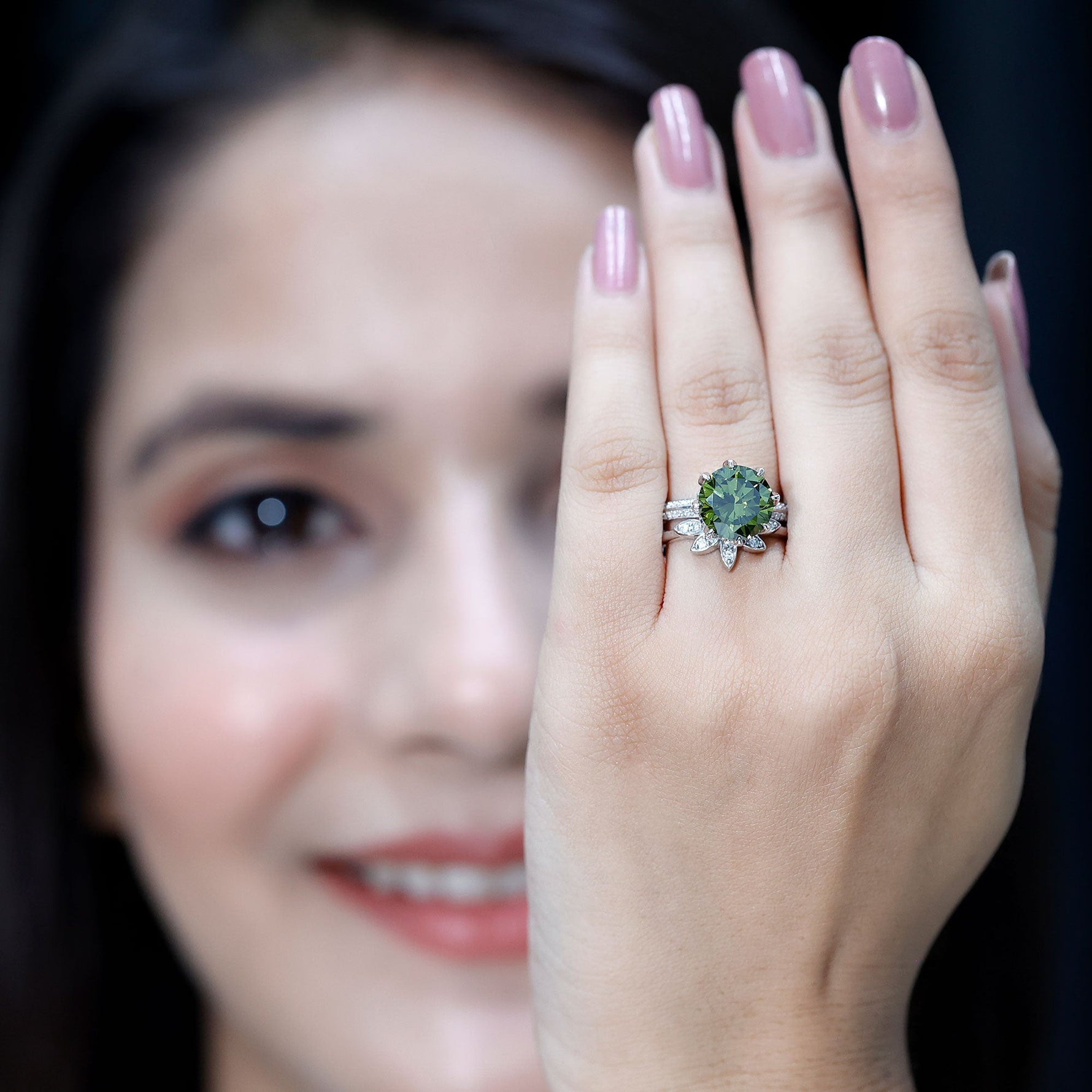 Lab Grown Green Sapphire Flower Wedding Ring Set with Moissanite