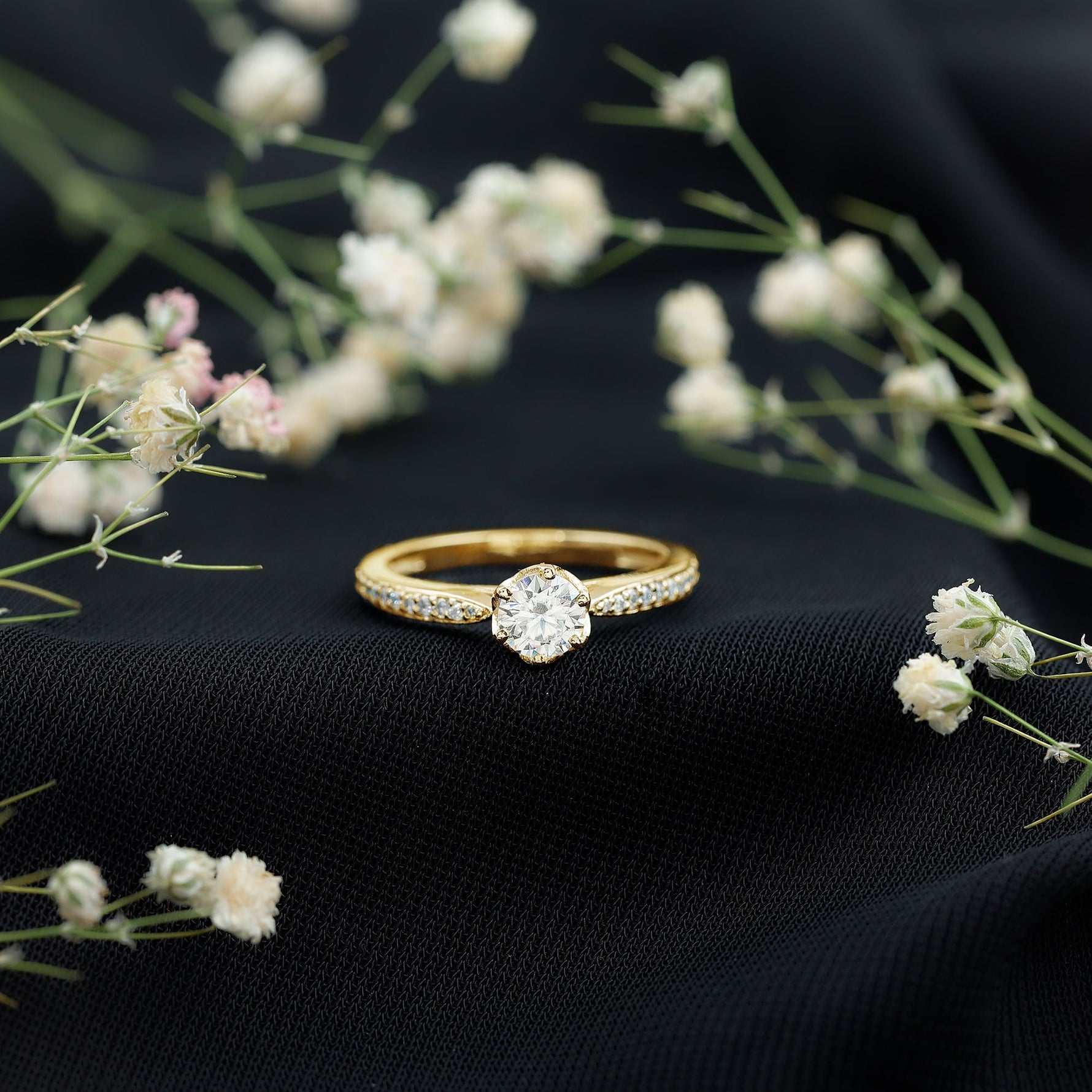 Lab Grown Diamond Solitaire Engagement Ring with Side Stones