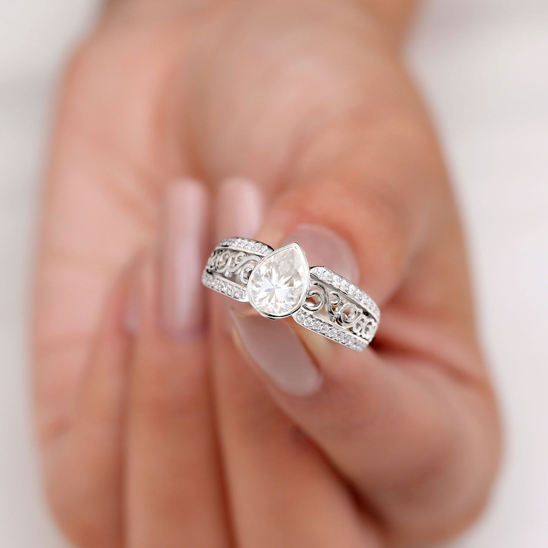 Certified Lab Created Diamond Antique Engagement Ring for Women