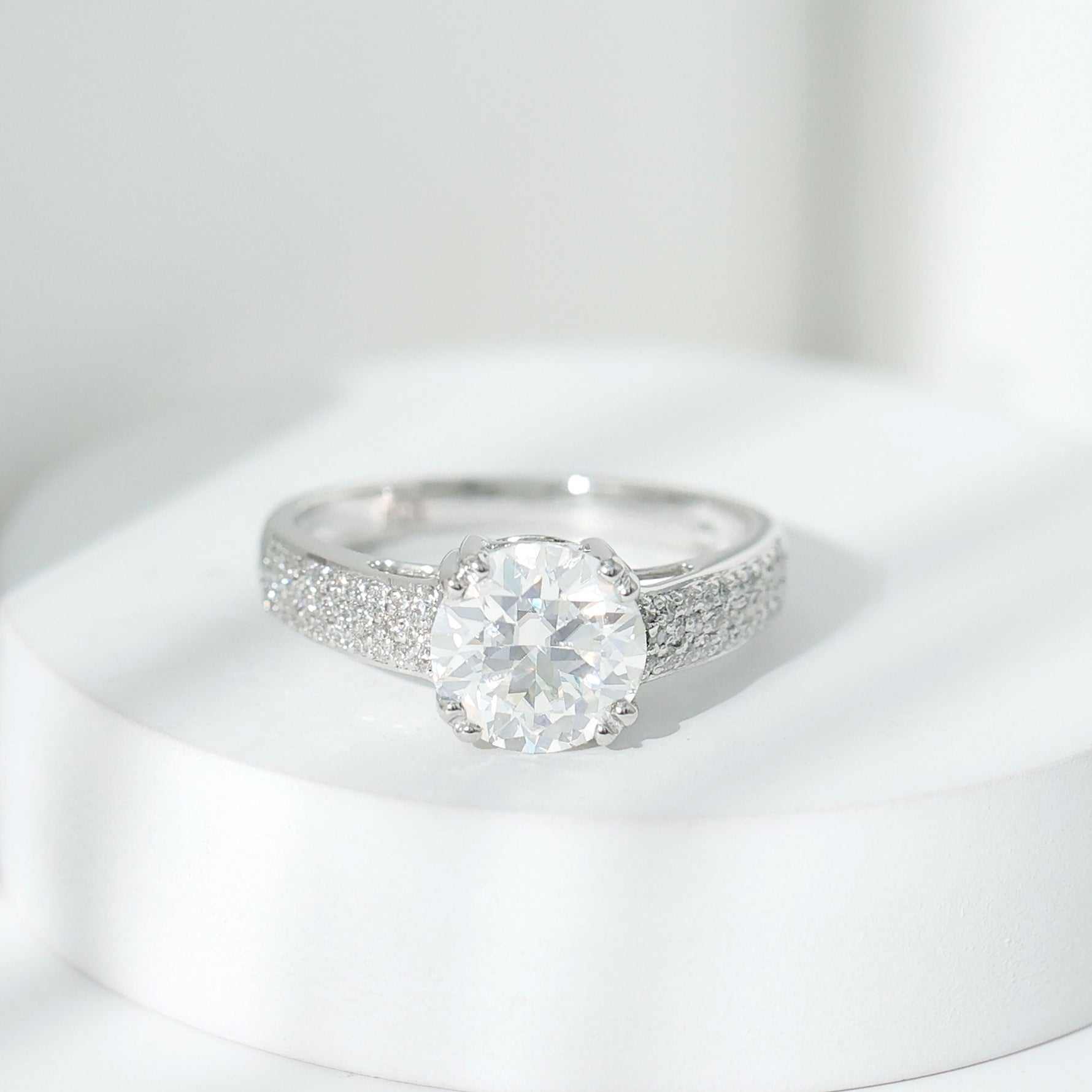Lab Grown Diamond Engagement Ring With Double Prongs