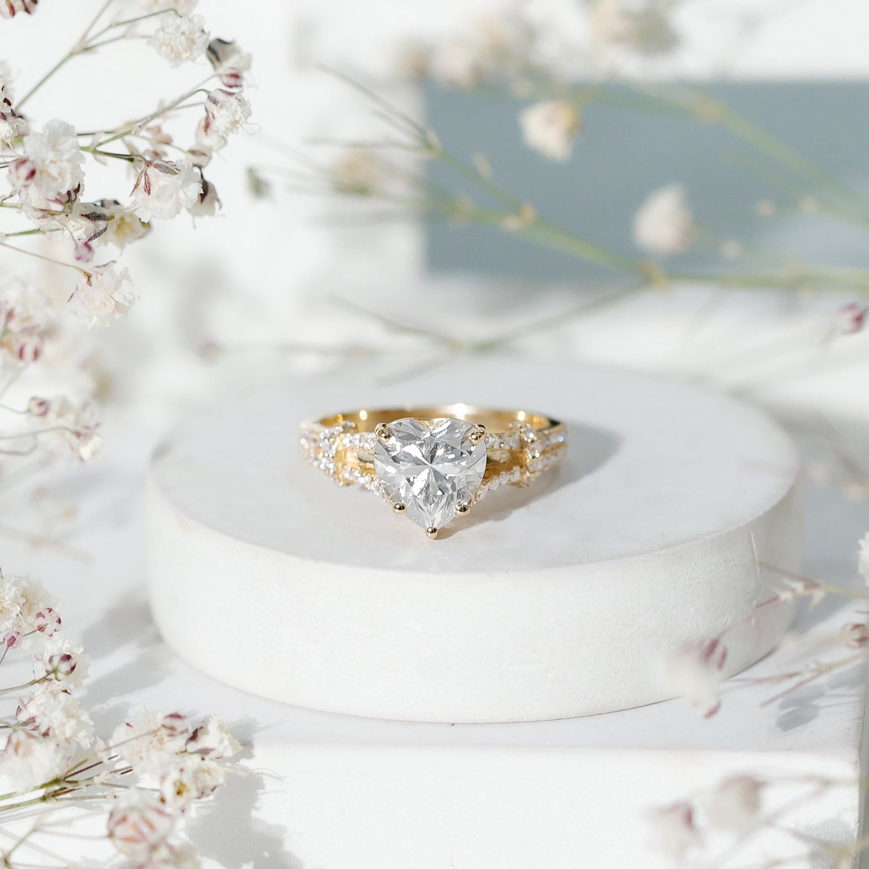 8 mm Lab Grown Diamond Heart Shape Engagement Ring