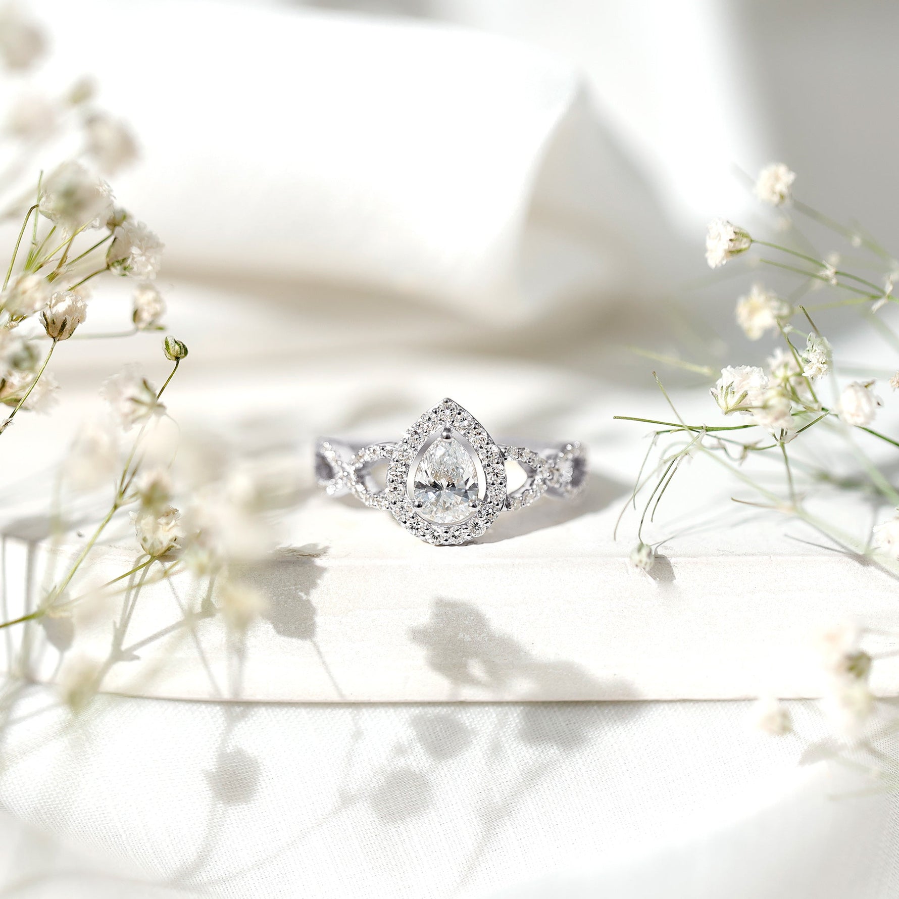 Pear Shape Lab Grown Diamond Teardrop Engagement Ring