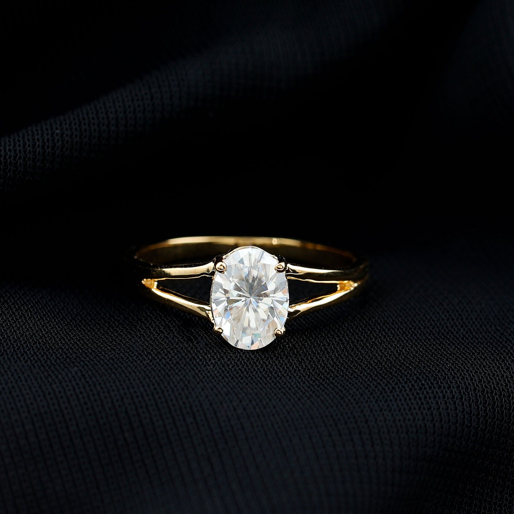 Oval Lab Grown Diamond Solitaire Ring in Split Shank