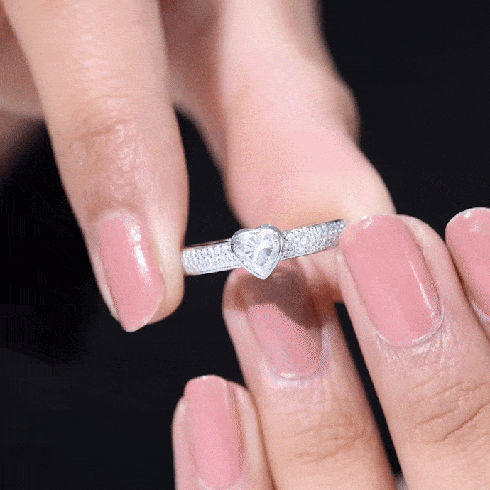 Heart Shape Lab Grown Diamond Solitaire Ring with Side Stones