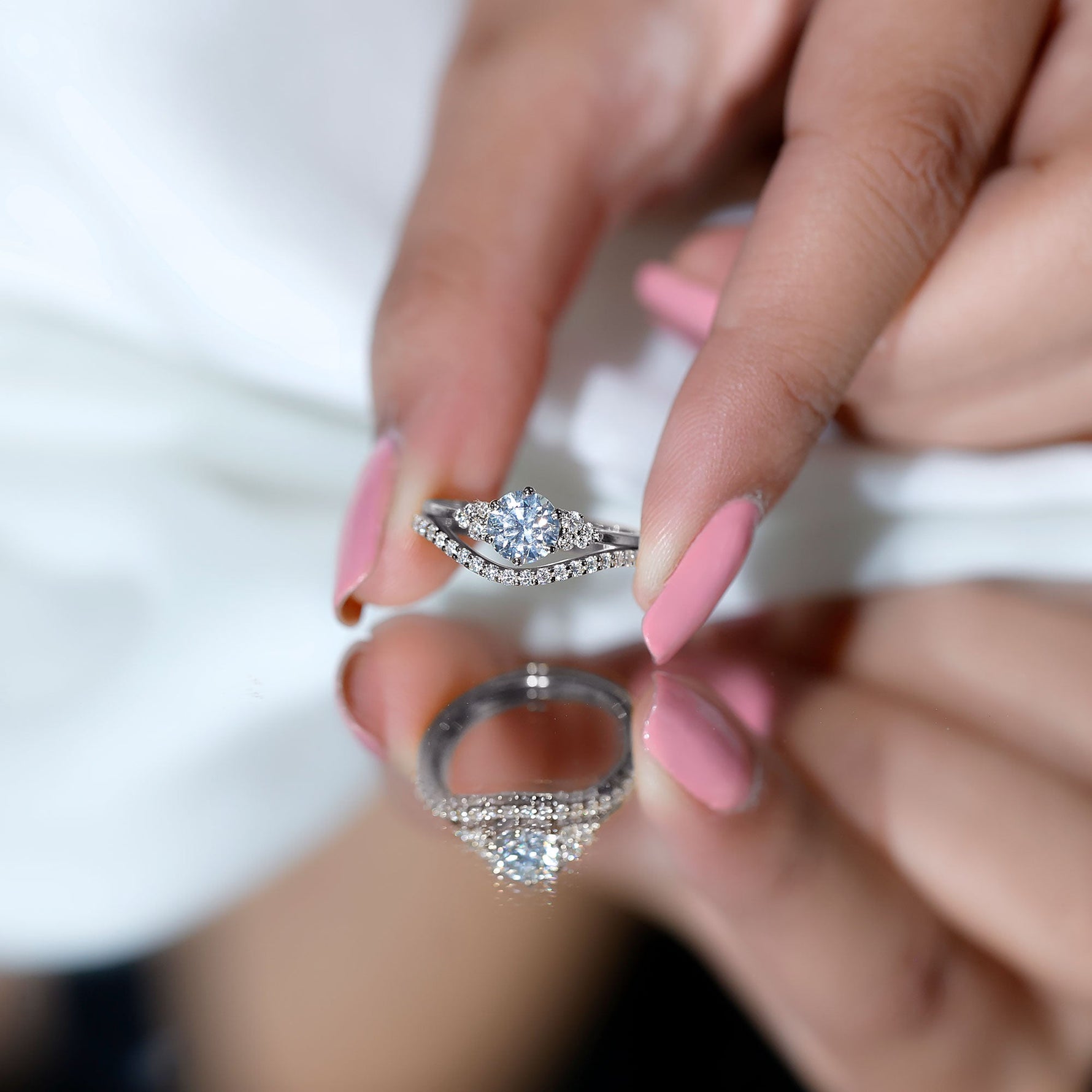 6 MM Round Cut Moissanite Wedding Ring Set For Bride