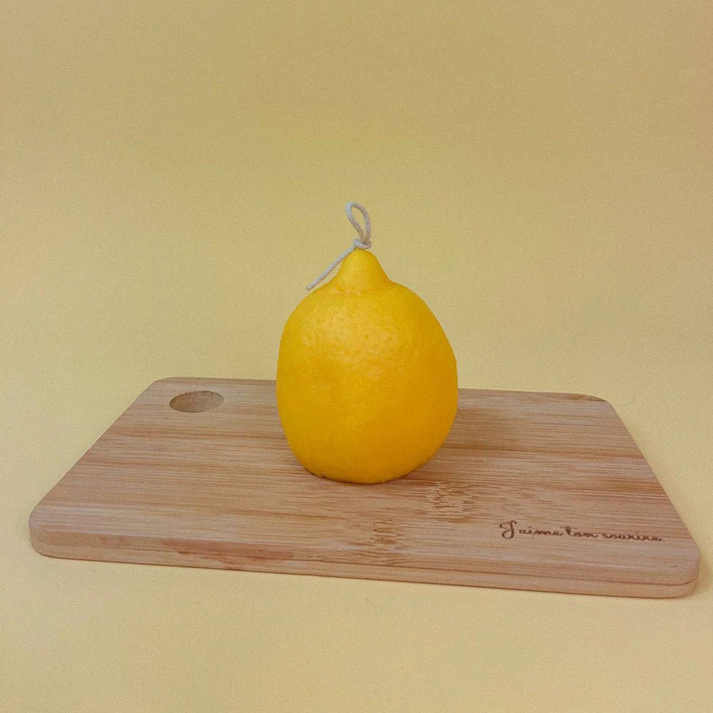 Standing Lemon Candle (La Limónsota)