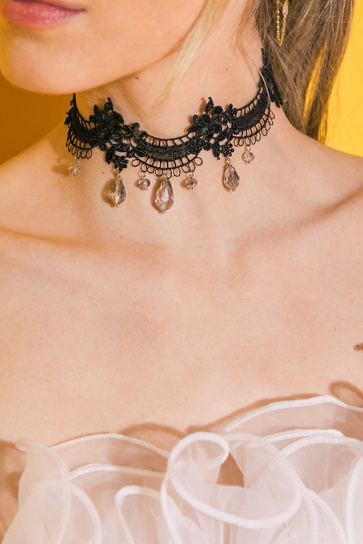 SEXY LACE PEARL CHOKER NECKLACE - By Baano