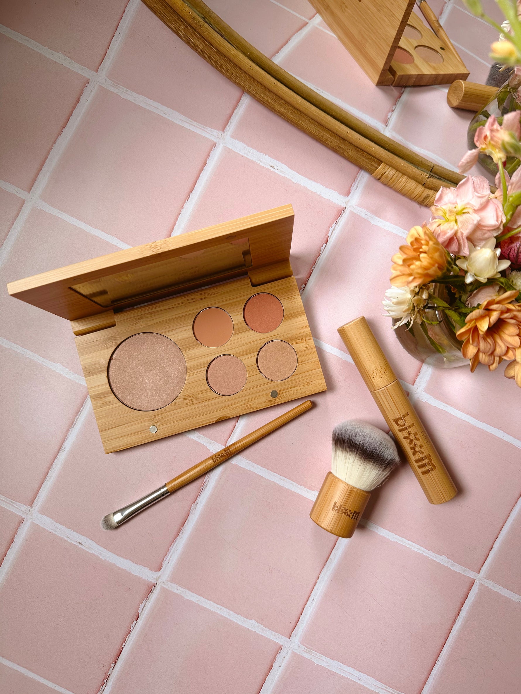 Bloom Makeup Kit - By Baano