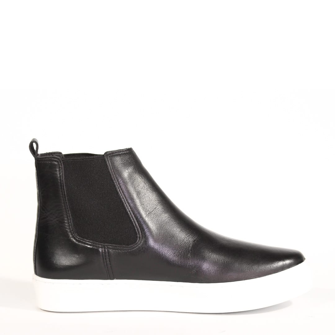 Wyoming High-Top Sneakers