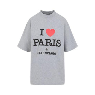 Short -sleeved t -shirt