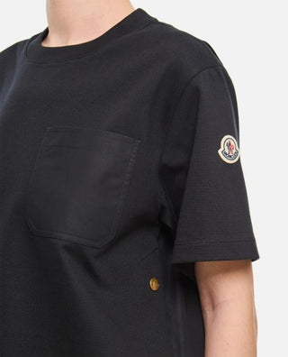 Short -sleeved t -shirt