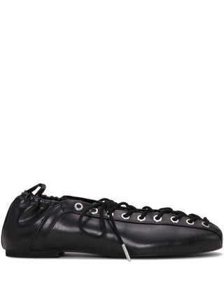 Flat shoes