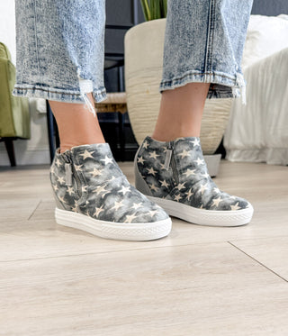 Ari Sneaker Wedge in Denim
