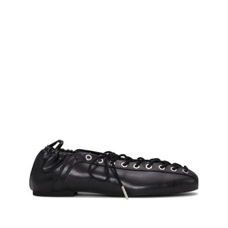 Flat shoes