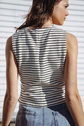 PRETTY ON POINT KNIT VEST - By Baano