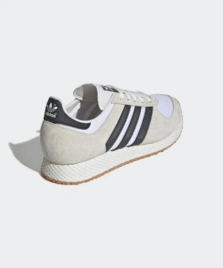 Sneakers - By Baano