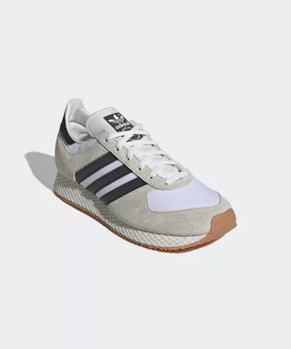 Sneakers - By Baano