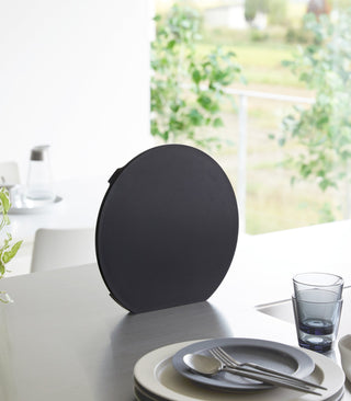 Round Magnetic Cutting Board - By Baano