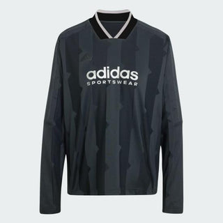 Long -sleeved t -shirt