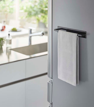 Magnetic Kitchen Towel Hanger - Steel - By Baano