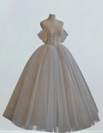 Elegant Off-Shoulder Pleated Tulle Prom Dress with Beading