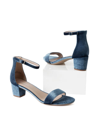 Daisy | Sky Blue Velvet