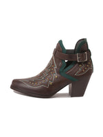 Darla | Brown J.Adams