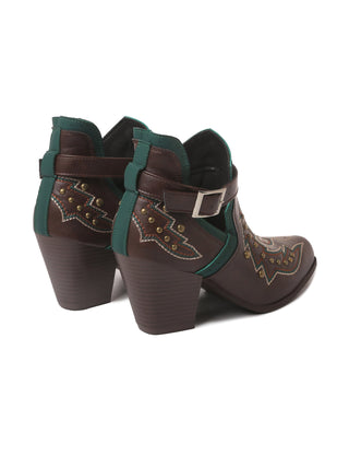 Darla | Brown