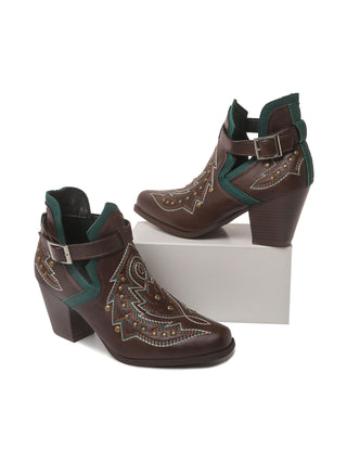 Darla | Brown