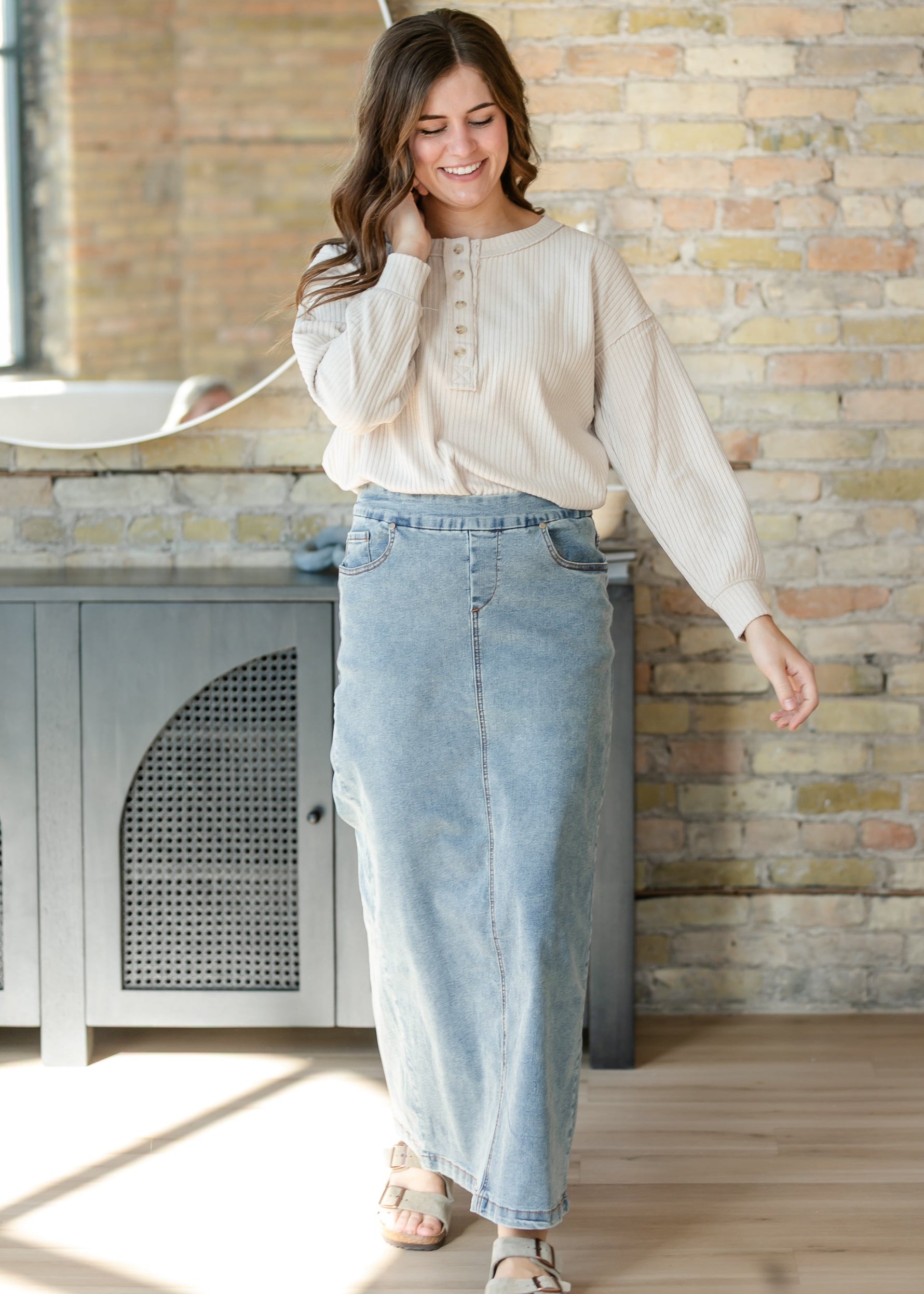 Donna Classic Wash Maxi Denim Skirt