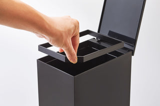 Step Trash Can - By Baano
